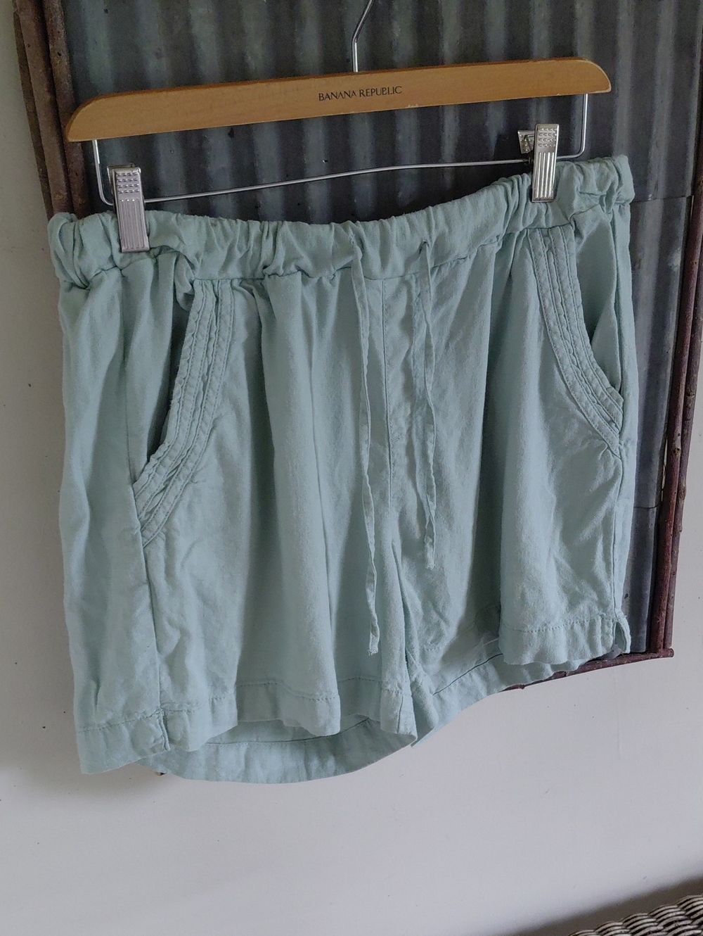 Briggs Linen Blend Mint Green Elastic Waist Drawstring Shorts